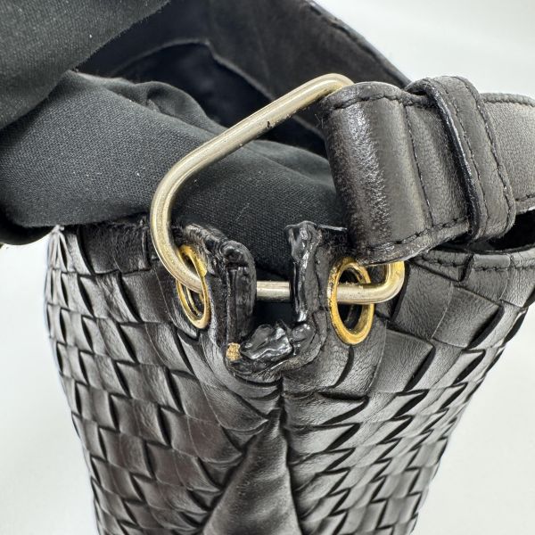 Bottega Veneta 皮革編織流浪包 