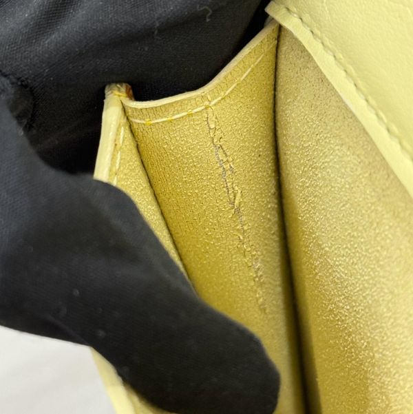 Louis Vuitton 檸檬黃漆皮相機包 