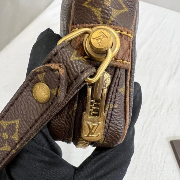 Louis Vuitton 橫版相機手拿包 