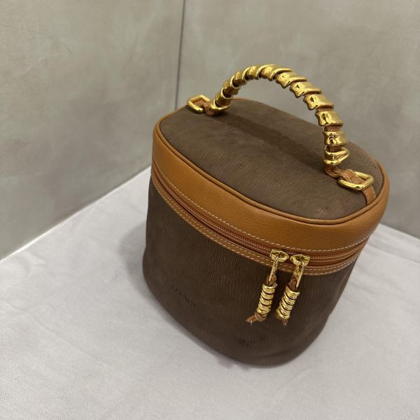 Loewe古董化妝包/水桶包 