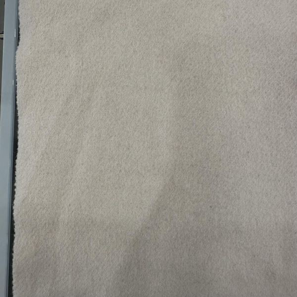 Chloe 克羅伊 淺乳白色 奶油色 純色百搭圍巾 