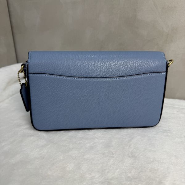 Coach 拋光鵝卵石斜背包 
