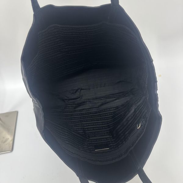 Prada Tessuto 經典黑色尼龍托特包 