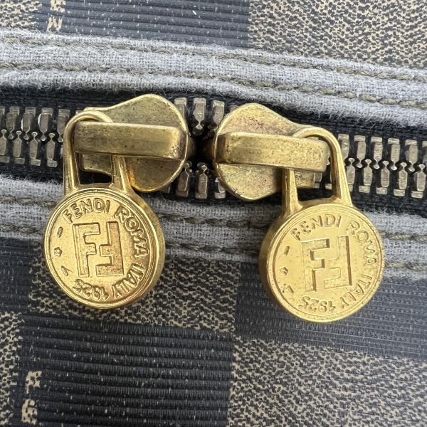 Fendi 經典 Pecan旅行包 