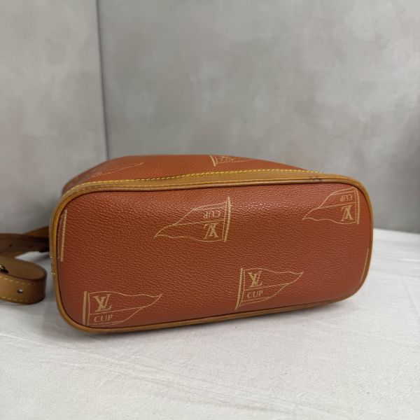 LV 1995美洲杯帆船賽限量斜挎包 