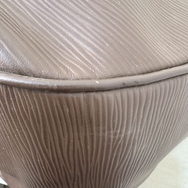 Louis Vuitton Epi 皮革 Keepall 系列旅行袋 