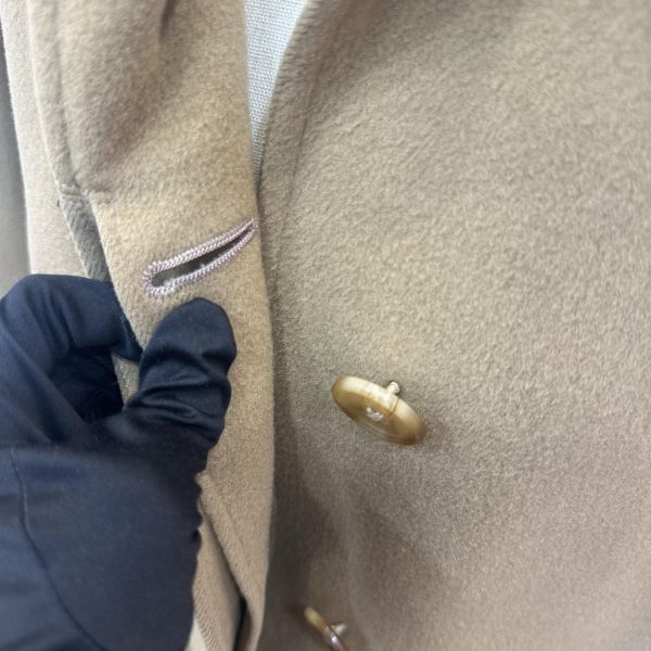 Burberry卡其色毛領大衣 