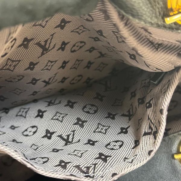 Louis Vuitton 鐵灰卯釘提袋 