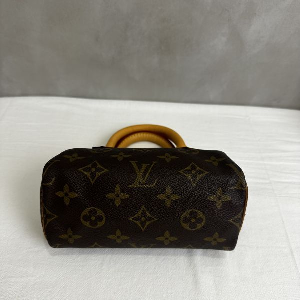 𝐋𝐨𝐮𝐢𝐬 𝐕𝐮𝐢𝐭𝐭𝐨𝐧 中古款 speed nano 手拿包 