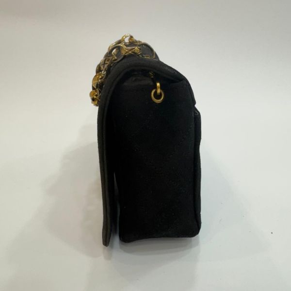 Chanel 迷你麂皮黑金雕花鏈條包 