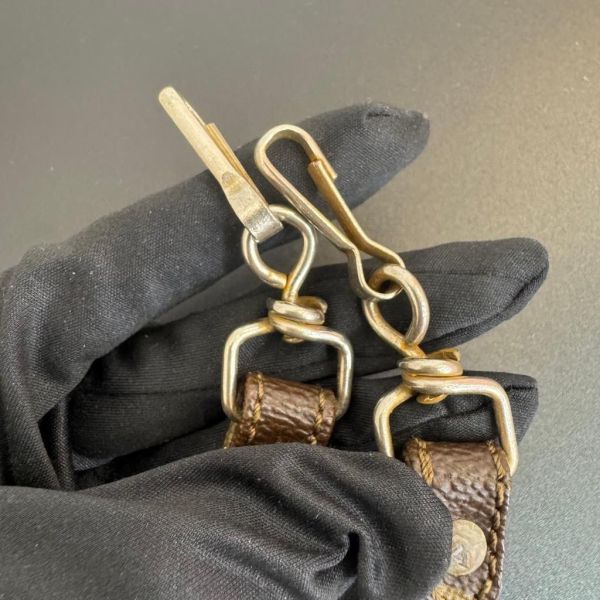 Louis Vuitton 紅皮老花方形斜背包 