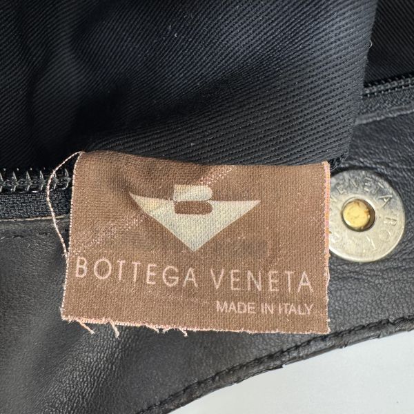 Bottega Veneta 皮革編織流浪包 