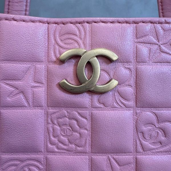 Chanel 浮雕粉色托特包 