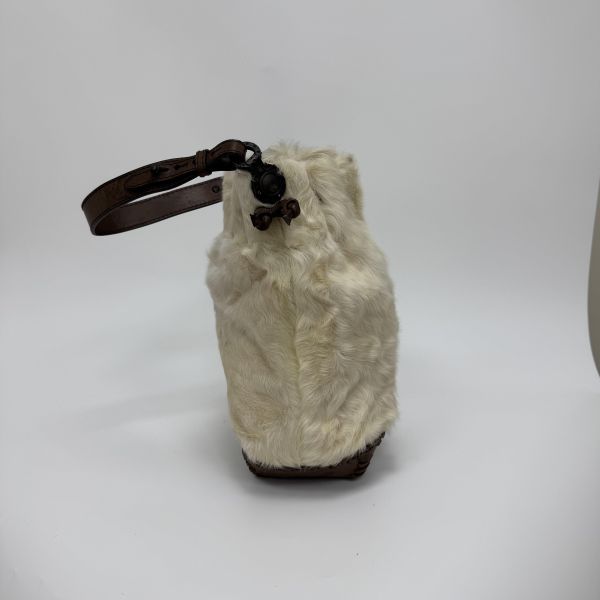 VALENTINO白色毛絨單肩包 