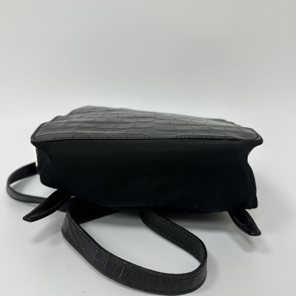 Prada 普拉達 鱷魚紋壓花後背包 