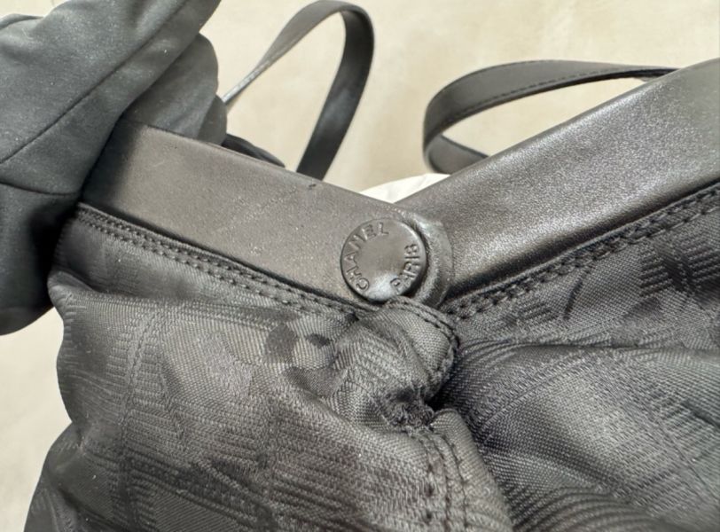 Chanel 旅行系列手提包 