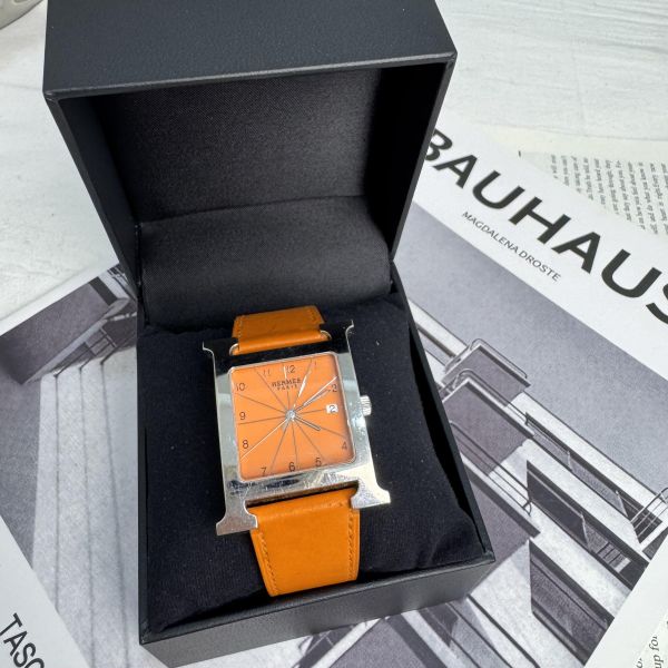Hermès 橙色腕錶 