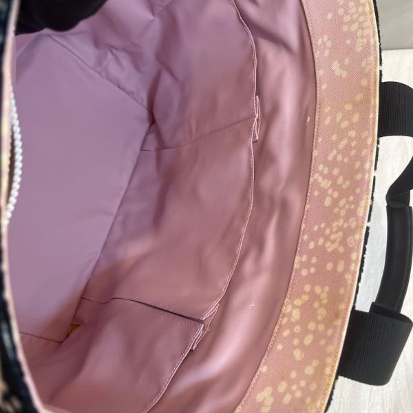 Chanel 粉色帆布托特包 