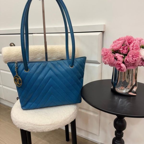 Chanel Vintage Chevron Caviar Tote 藍色 