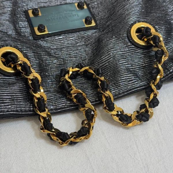 Louis Vuitton 鐵灰卯釘提袋 