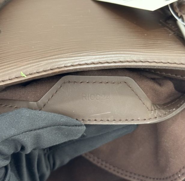 Louis Vuitton Epi Sac Plat 琴譜包 咖啡色 