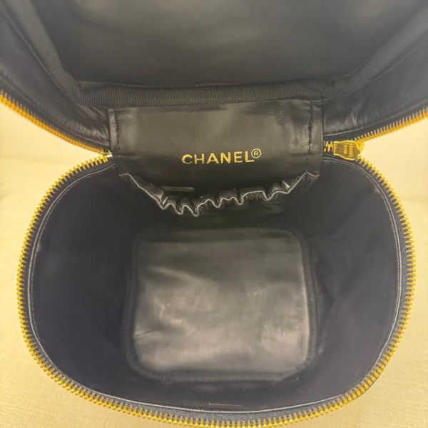 Chanel 小羊皮化妝箱 