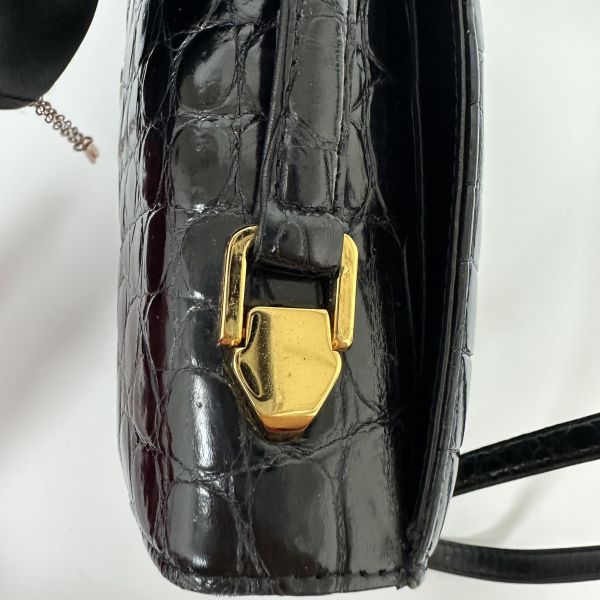 Valentino 范倫鐵諾 金色燙印 斜背包 