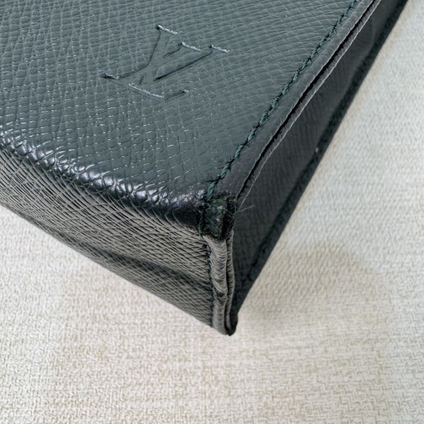 Louis Vuitton 墨綠手拿包 
