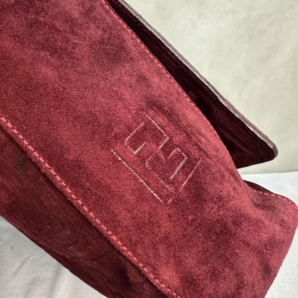 Fendi Zucca 深紅斜肩包 