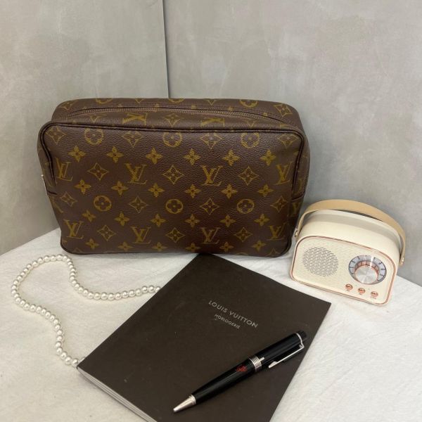 Louis Vuitton 經典手拿包 