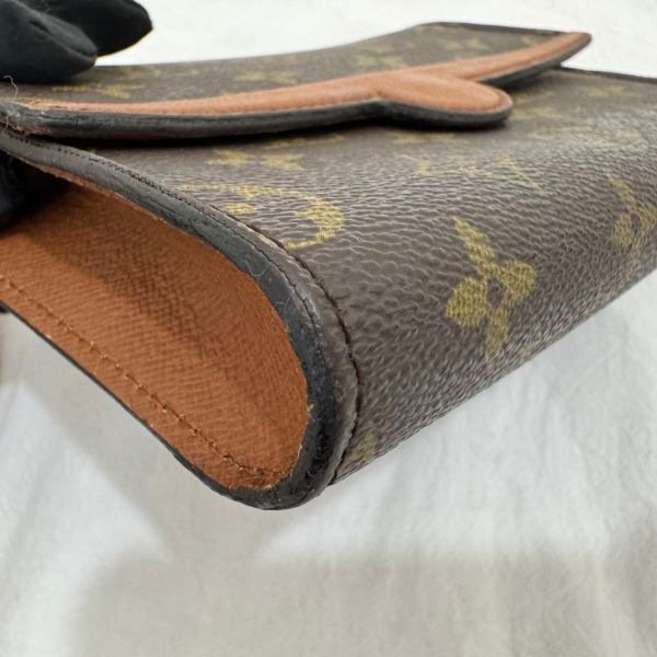 Louis Vuitton 紅皮腰包 