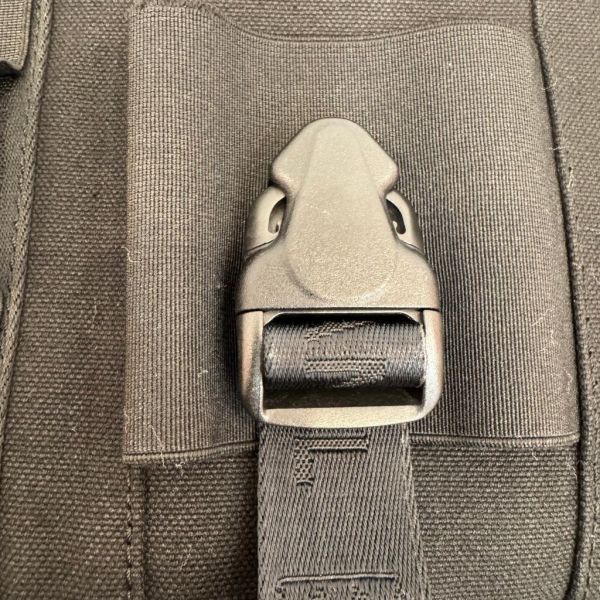 Chanel 軍綠色 運動雙肩後背包 