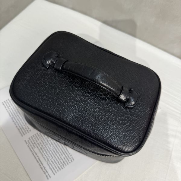 CHANEL 香奈兒魚子醬化妝包 