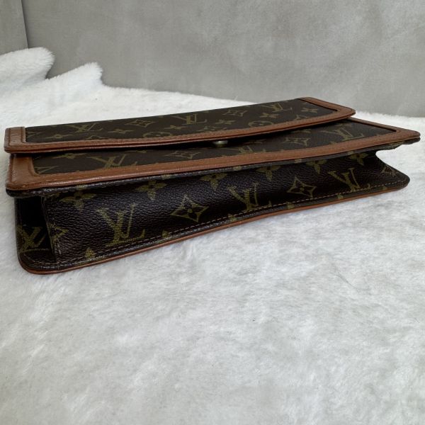 Louis Vuitton 26手拿包 