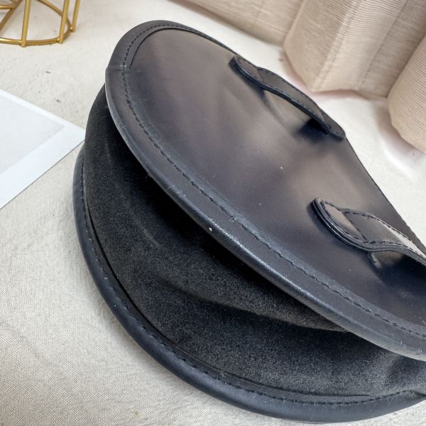 Gucci麂皮馬銜扣腰包 