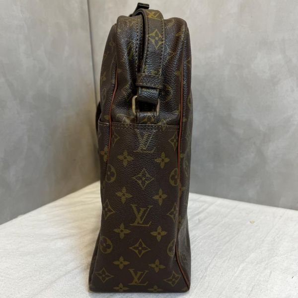 Louis Vuitton 直式書包 