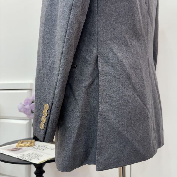 Burberry 灰色西裝外套 