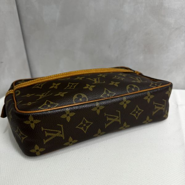 Louis Vuitton 23 手拿包 