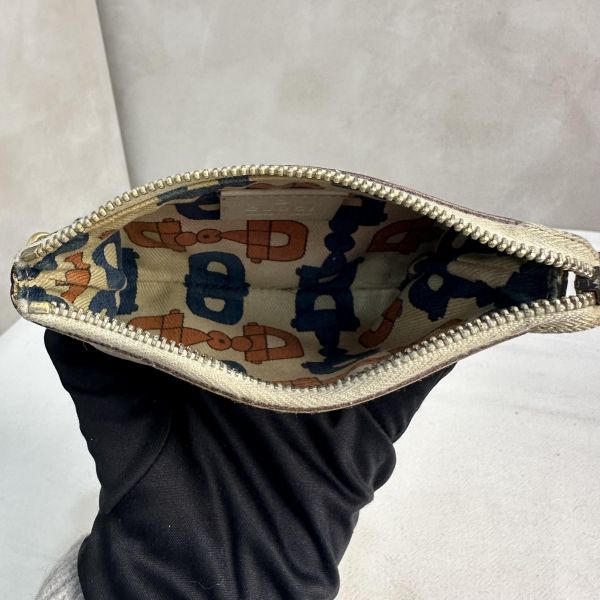 GUCCI 中古米色壓印老花一字拉鍊零錢包卡包 