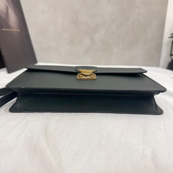 Louis Vuitton 墨綠色荔枝皮手拿包 