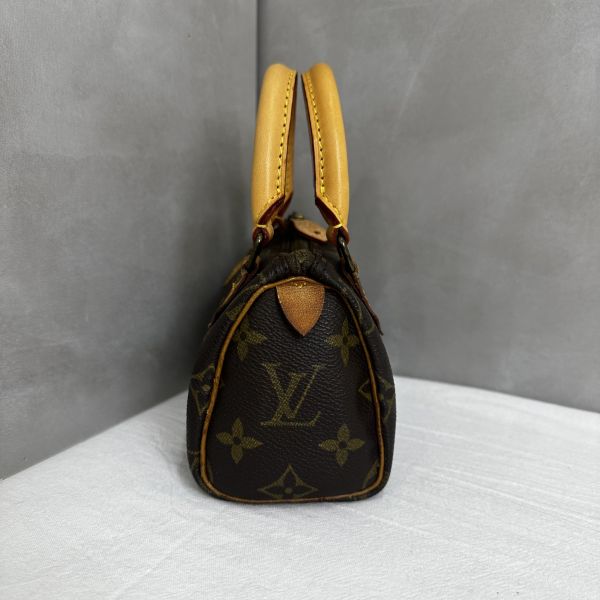 𝐋𝐨𝐮𝐢𝐬 𝐕𝐮𝐢𝐭𝐭𝐨𝐧 中古款 speed nano 手拿包 