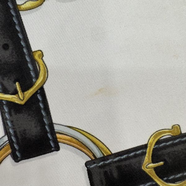 Cartier 卡蒂亞Must de Cartier 系列絲巾 