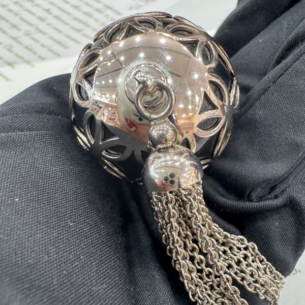 Louis Vuitton 黑色貓眼 吊飾 