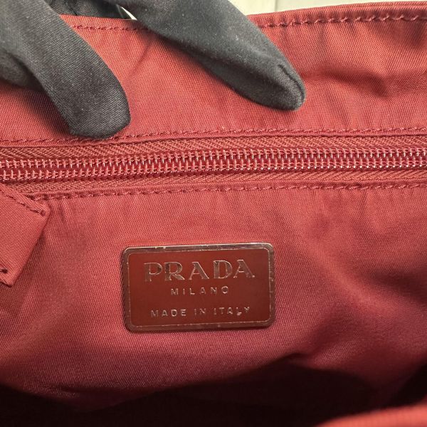 Prada 水桶包 