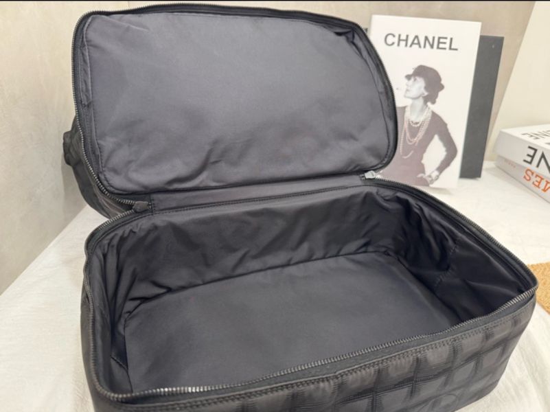 Chanel 旅行系列手提包 