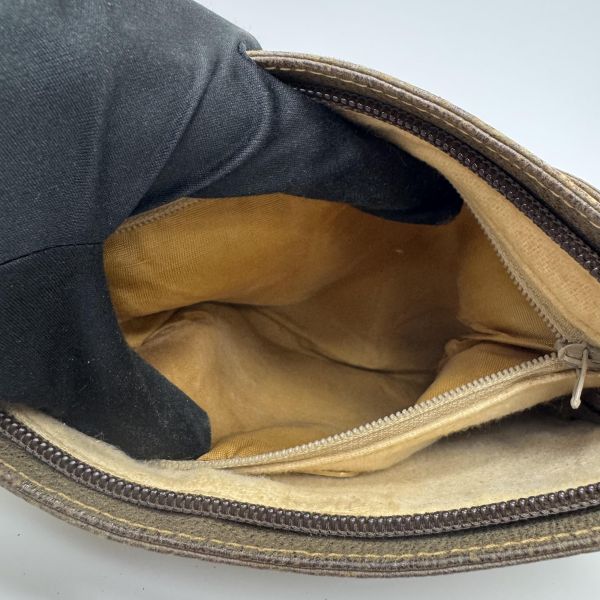 Gucci GG Supreme斜挎包 