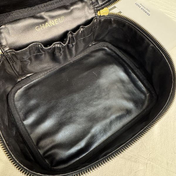 CHANEL 香奈兒魚子醬化妝包 