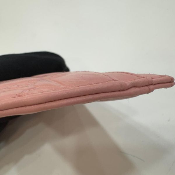 Chanel 粉色印花卡夾 