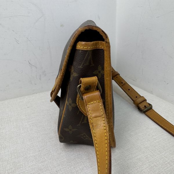 （出清特惠）Louis Vuitton Saumur 老花馬鞍包 