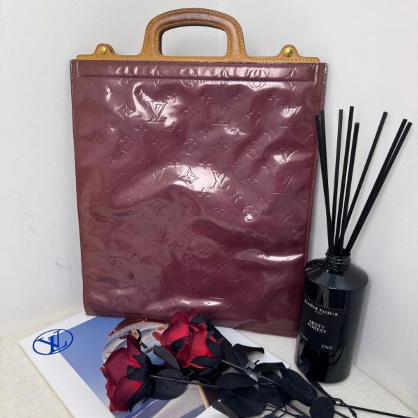 Louis Vuitton 漆皮琴譜手袋 